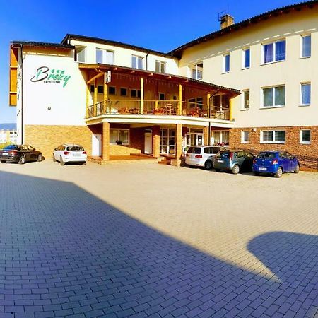 Agrohotel Tri Brezy Hrustin Zewnętrze zdjęcie