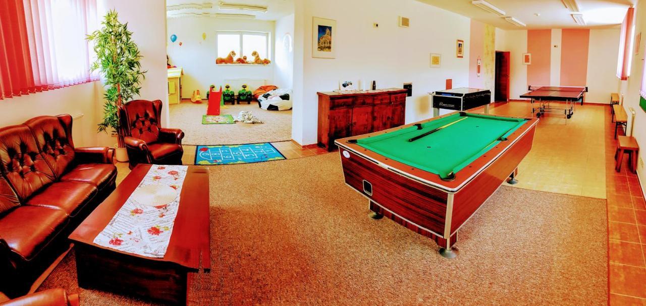 Agrohotel Tri Brezy Hrustin Zewnętrze zdjęcie