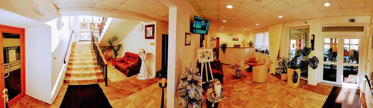 Agrohotel Tri Brezy Hrustin Zewnętrze zdjęcie