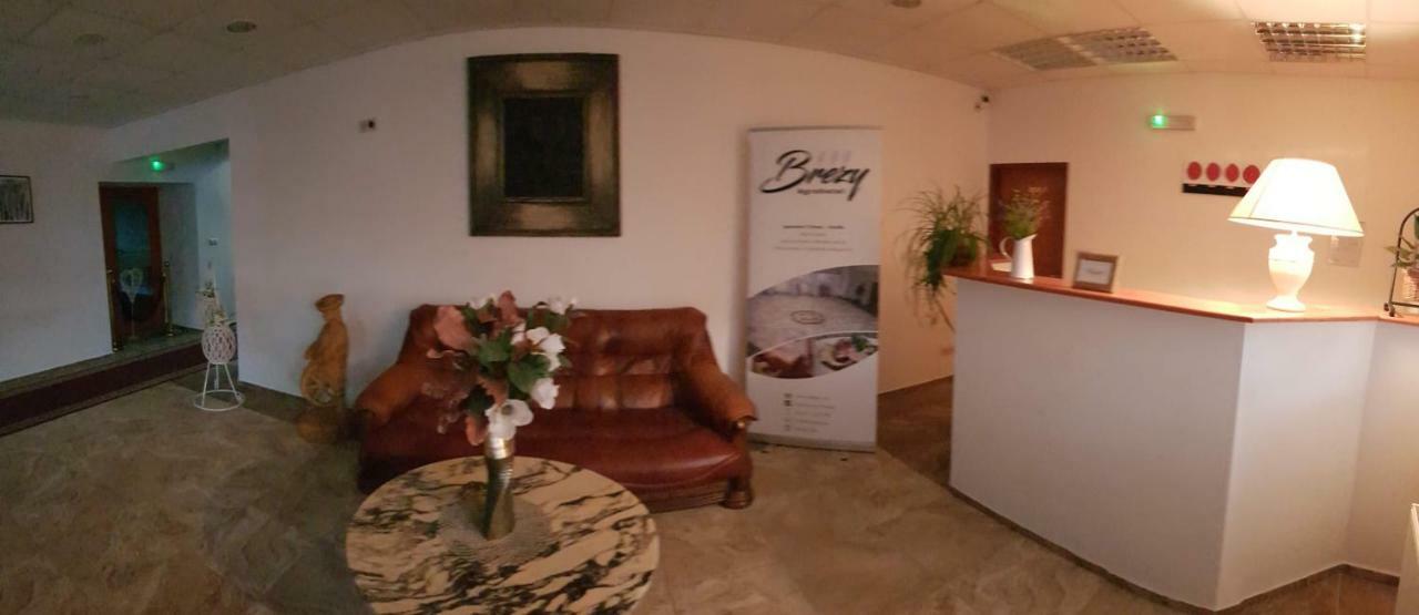 Agrohotel Tri Brezy Hrustin Zewnętrze zdjęcie