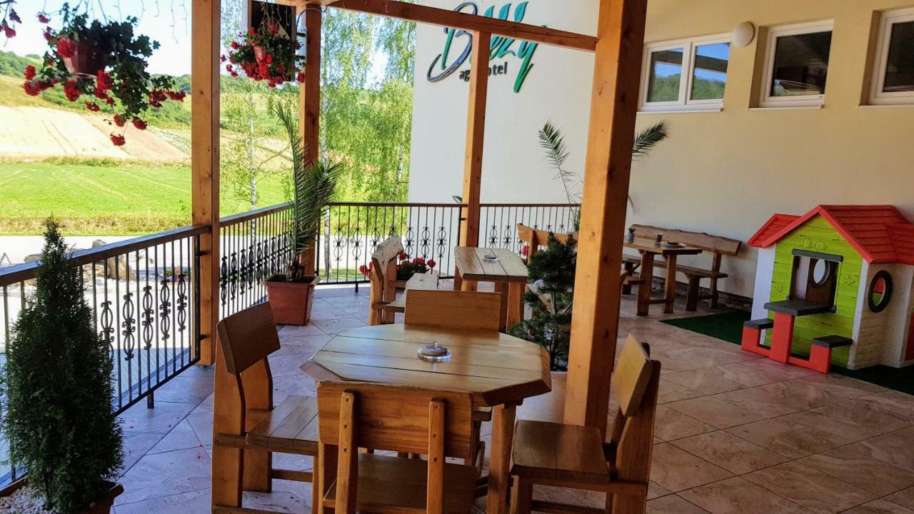 Agrohotel Tri Brezy Hrustin Zewnętrze zdjęcie